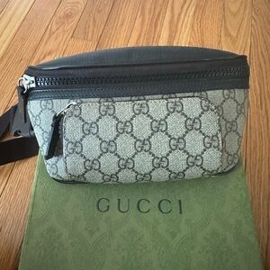 Gucci Belt Bag .